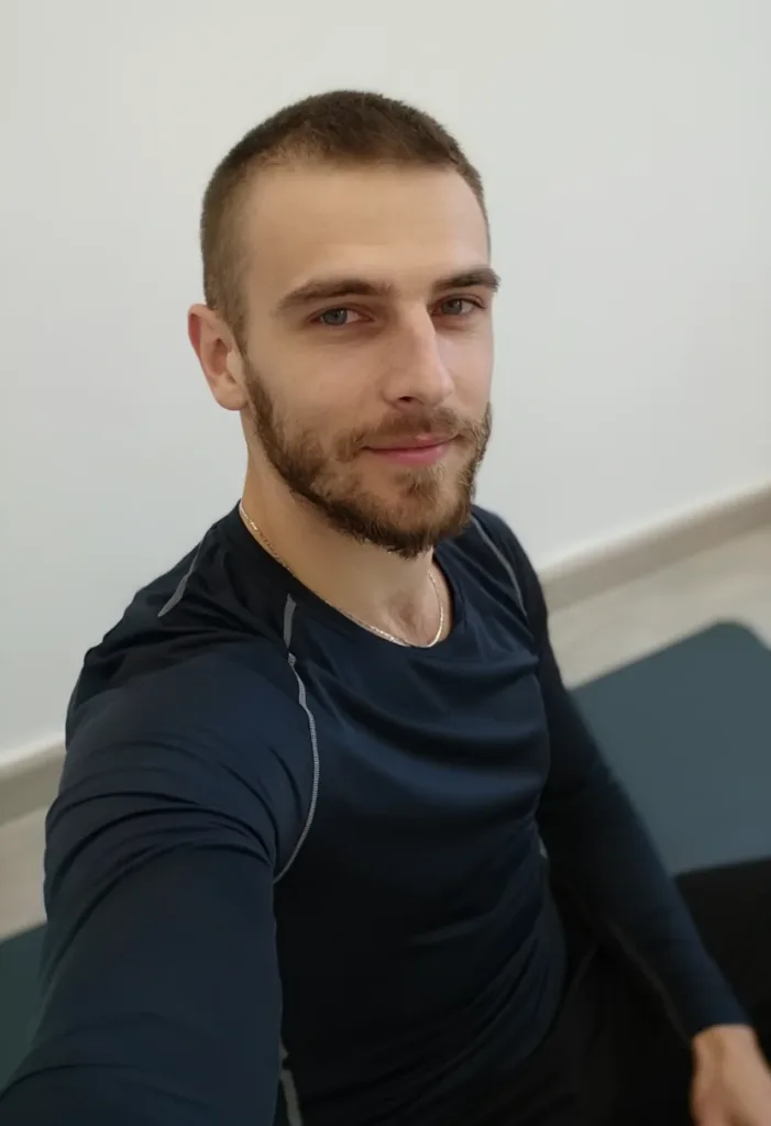 Артём